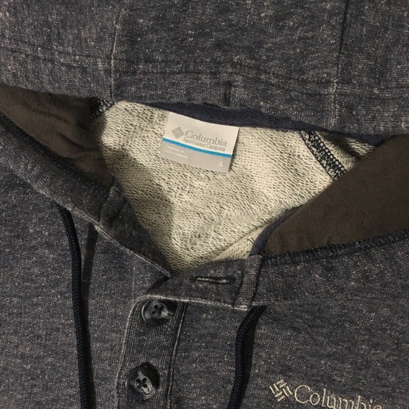 **SOLD!!!**Columbia Hoodie - Picture 3 of 5
